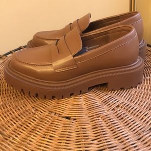 American Eagle Chunky Loafers